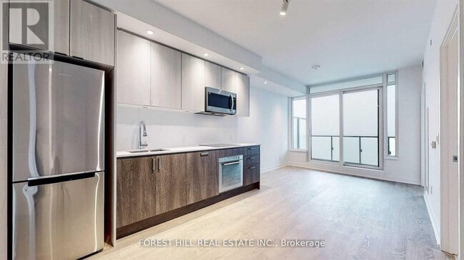 Photo du bâtiment - 1928 Lake Shore Blvd W