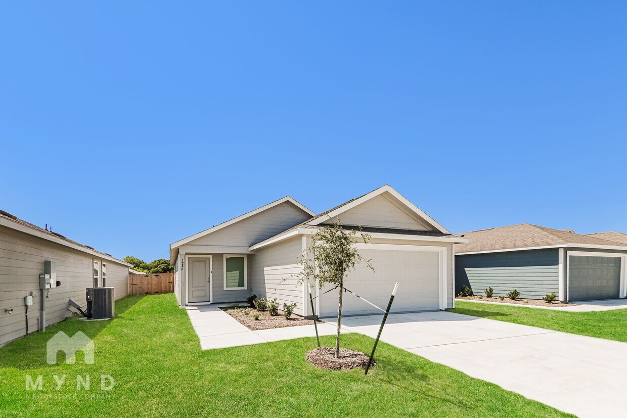 Primary Photo - 1246 Basswood Dr