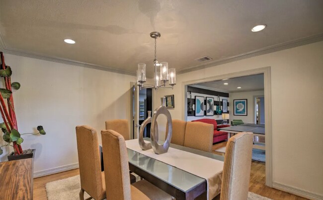 Photo - 4018 Leeshire Dr House