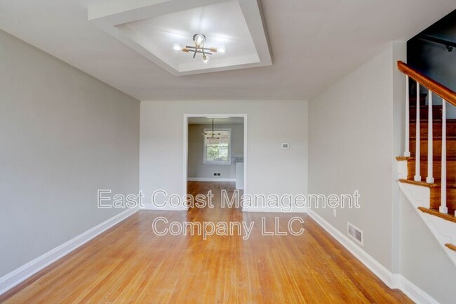 Foto del edificio - 4404 Eldone Rd TENANT MOVING IN