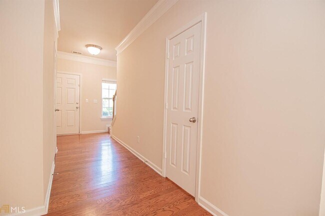 Building Photo - 9810 Murano View