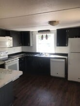 Building Photo - 3163 N Oakland Terrace