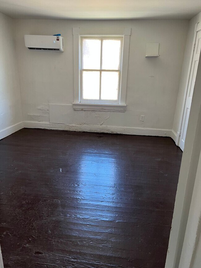 Foto del edificio - 1219 Campbell Ave