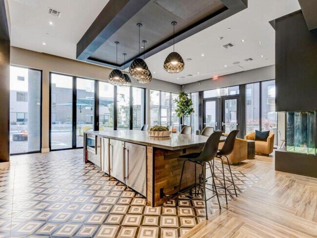 Foto del edificio - 2241 Latham St