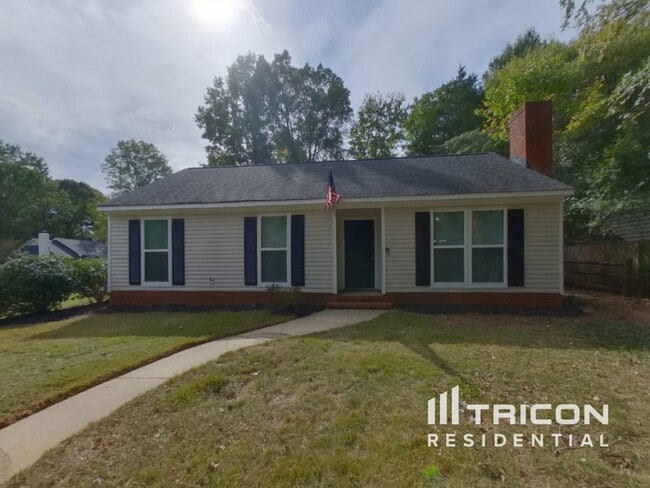 Building Photo - 6701 Hickory Trace Dr