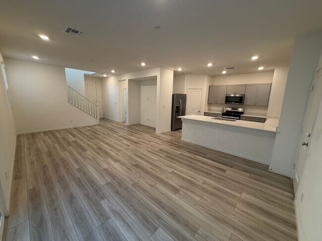 Building Photo - 3769 Via Gennaro