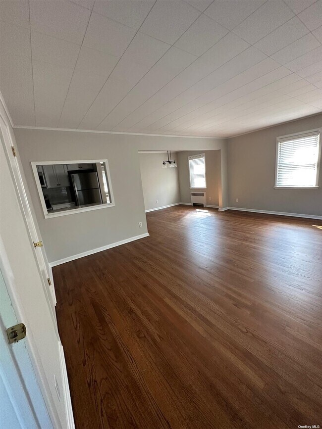 Building Photo - 56 Carley Ave