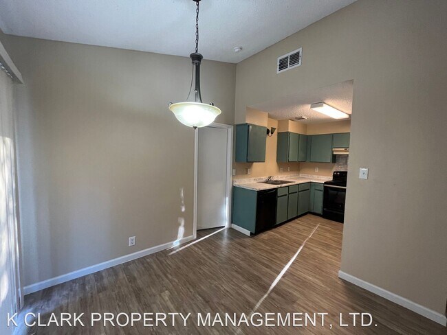 Foto del edificio - 2 br, 2 bath House - 14423 EDGEMONT ST.