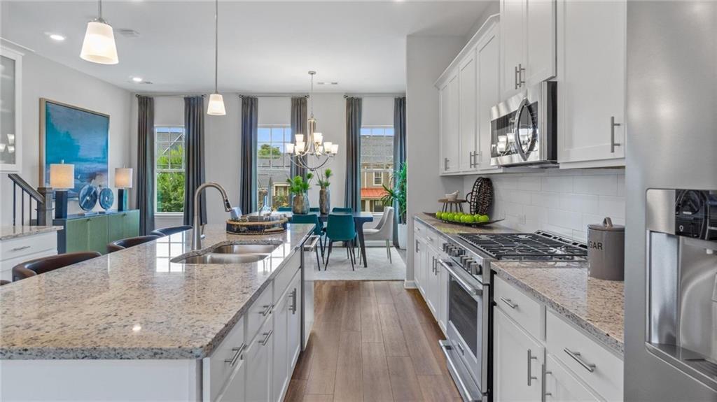 Foto principal - 2685 Queenstown St