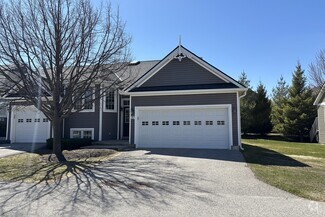 Building Photo - 64 Green Briar Dr