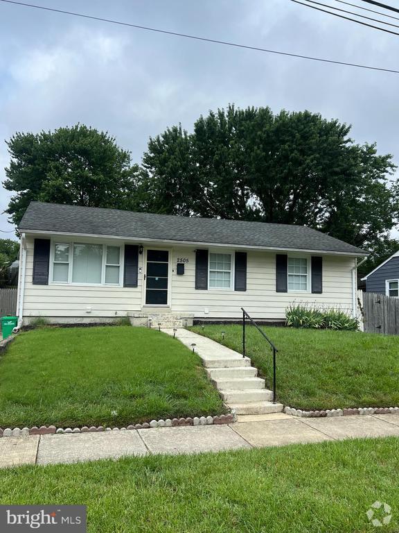 Building Photo - 2505 Kirtland Ave