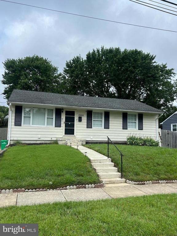 Primary Photo - 2505 Kirtland Ave