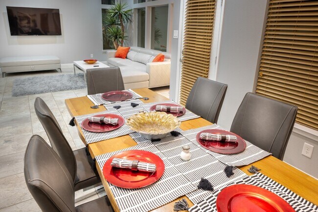 Foto del edificio - 4523 Matagorda Lakes Dr