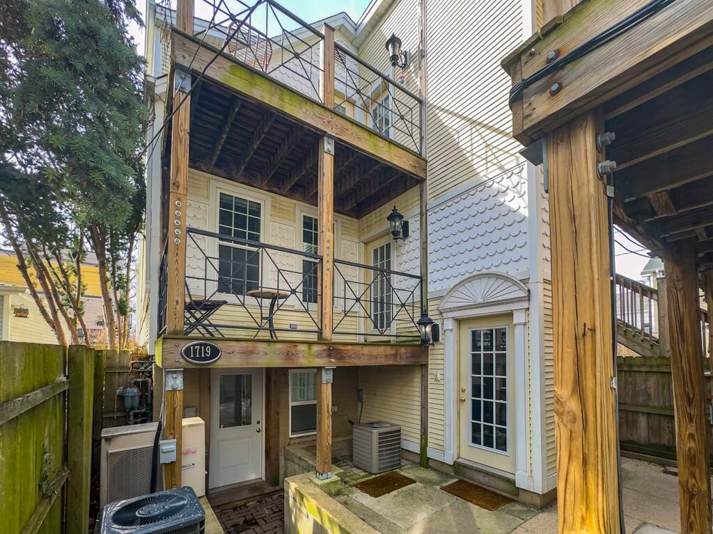 Foto principal - 1719 W Barry Ave
