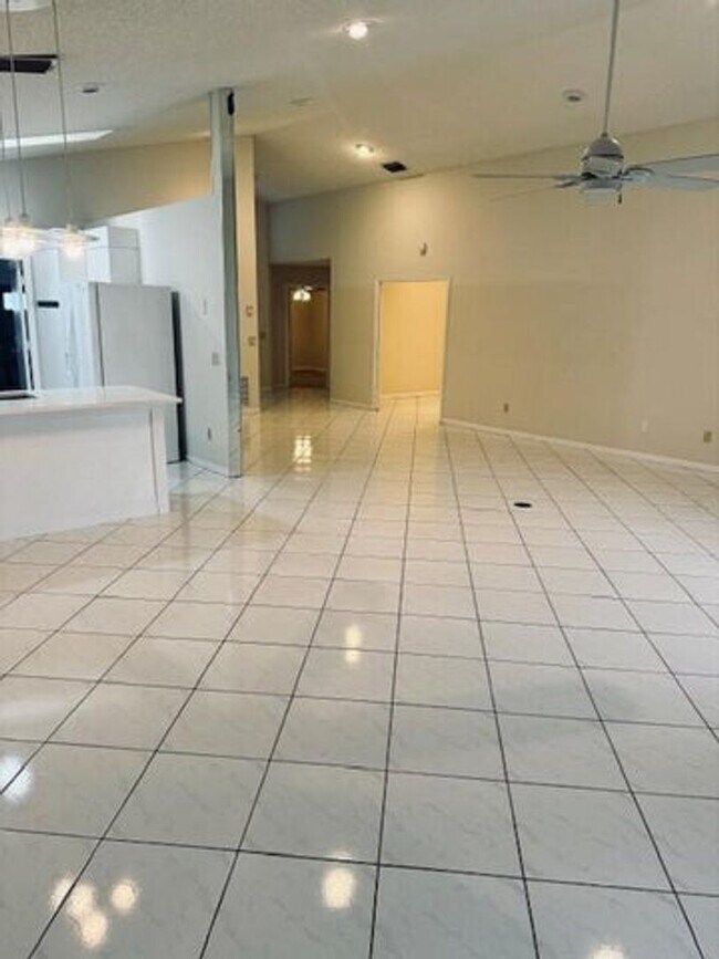 Building Photo - 222 Citrus Trail