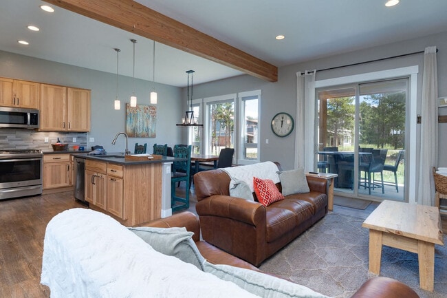 Building Photo - 278 Mountain Willow Dr