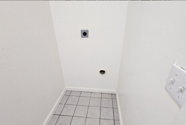 Foto del edificio - 3 Bed 2 Bath Townhome!