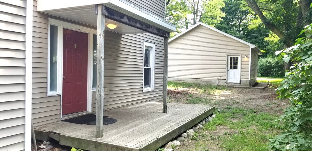 Primary Photo - 404 2nd St