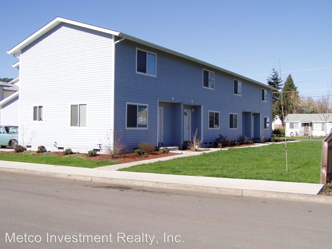 Primary Photo - 1133-1139 E Chamberlain Ave