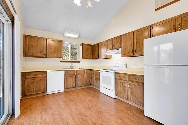 Photo - 26172 Center Dr House