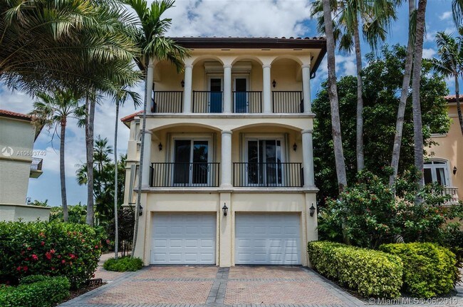 Foto del edificio - 13673 Deering Bay Dr