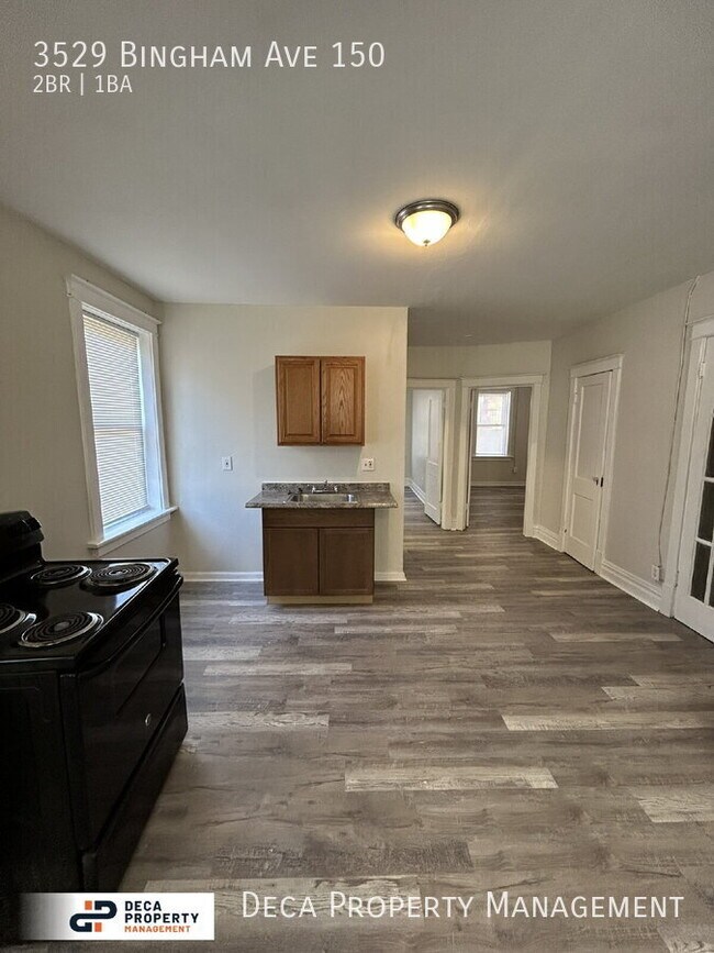 Foto del edificio - 3517-3529 Bingham Ave