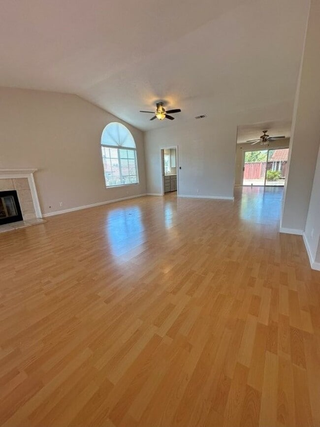 Building Photo - Nor Cal Realty, Inc. - 3 Bedroom 2  Bath w...