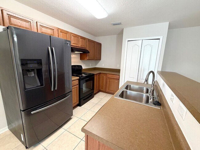 Foto del edificio - 3 Bedroom 2.5 Bathroom in Ashburn Square