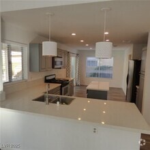 Building Photo - 31 Fantasia Ln