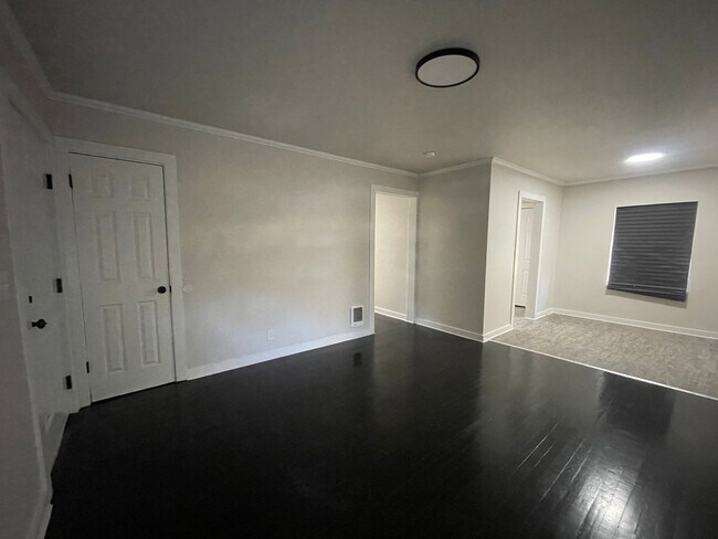 Foto del edificio - Highland Charmer! Come see Today!