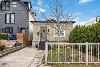 Building Photo - 39 Rowntree Ave