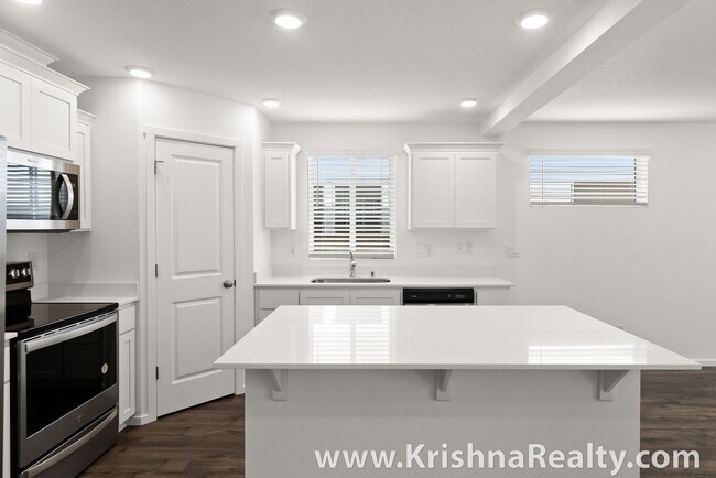 Foto del edificio - Beautiful Brand new single family home for...