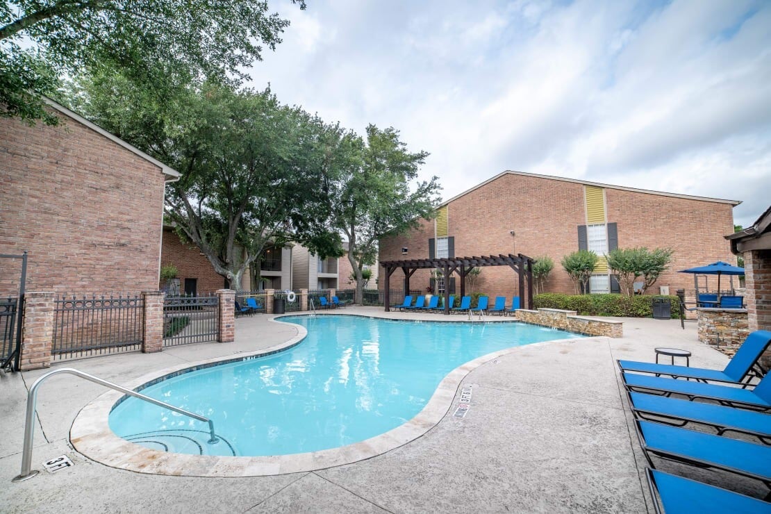 Foto principal - 2800 Ashford Trail Dr