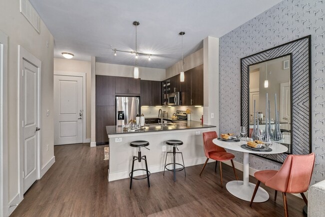 Building Photo - The Fairmount at Oak Lawn