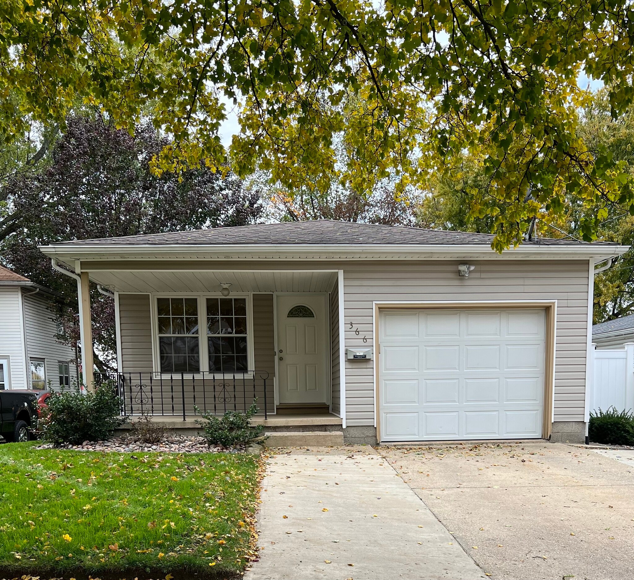 366 Stephens Rd Akron, OH 44312 – photo 1