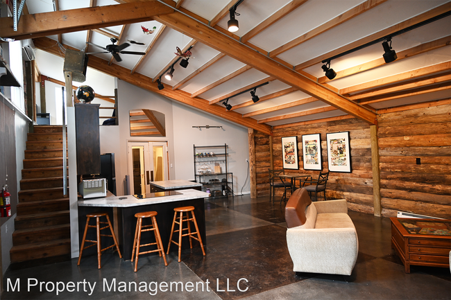 Foto del edificio - 1 br, 1.5 bath House - 2301 NW Alan Ave