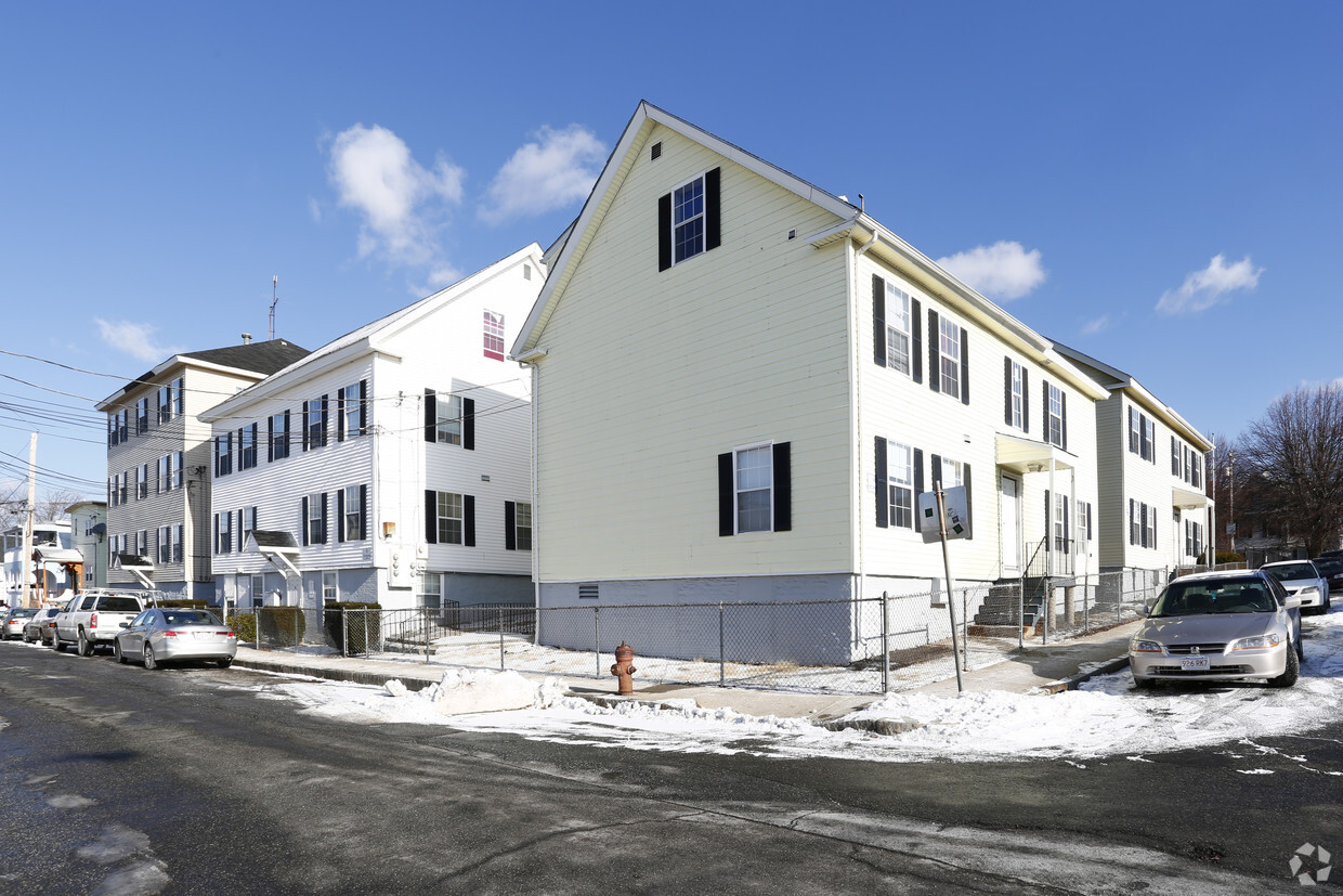 Primary Photo - Lowell Belvidere Housing