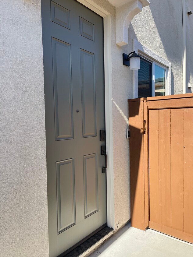 Primary Photo - 1703 Sandoval Dr