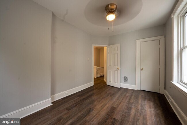 Building Photo - 1116 Parker St