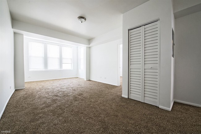 Foto del edificio - 6715 S Dorchester Ave