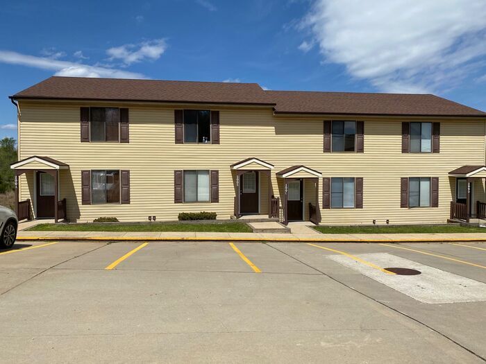 PRICE DROP!!! AVAILABLE JUNE 10!!! House for Rent in Saint Robert, MO