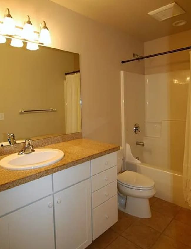 Building Photo - 3 Bedroom 2.5 Bath plus an Office in Bozeman!