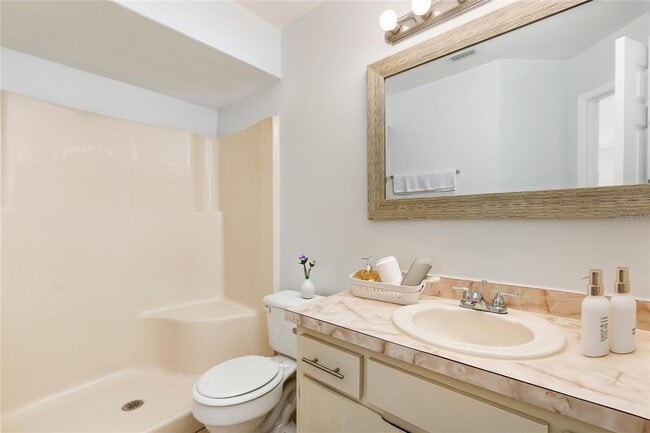 Building Photo - 588 Imperial Pl