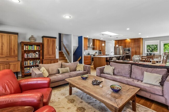 Foto del edificio - Amazing 5BR/3BA Home in Bethesda,MD - Ready early July!