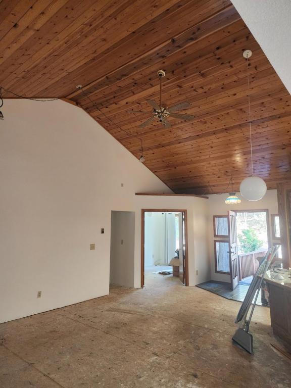 Building Photo - 860 Leavitt Ln