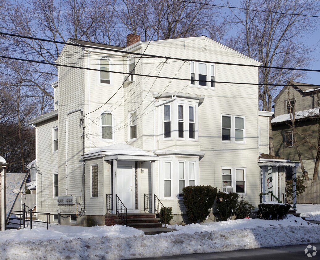 Primary Photo - 185-187 Reservoir Ave