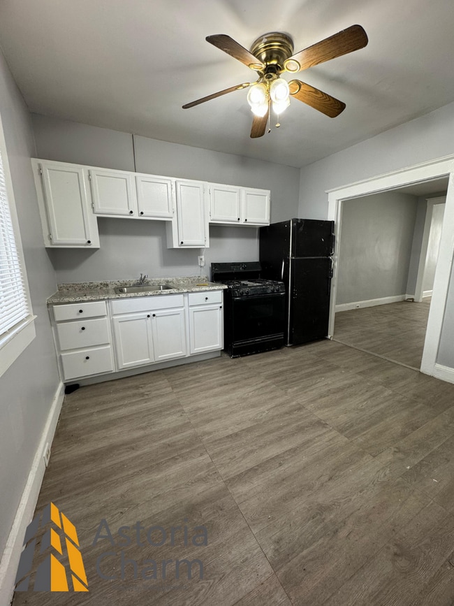 Building Photo - NEW 3BD/1BA TOWNHOUSE FOR RENT!