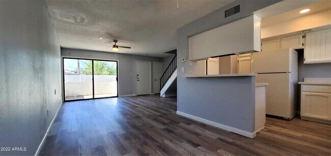 Building Photo - 3411 N 12th Pl