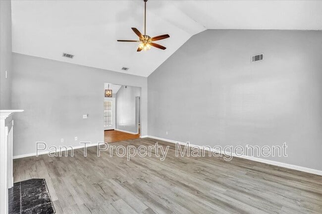 Building Photo - 3 Throgs Neck Way