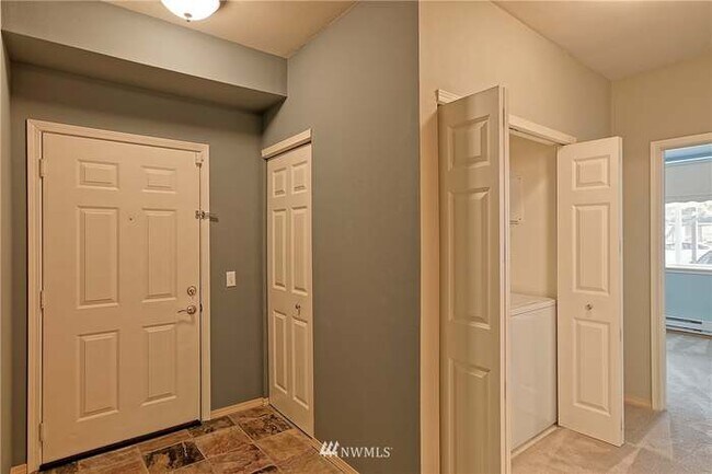 Building Photo - 12530 Admiralty Way
